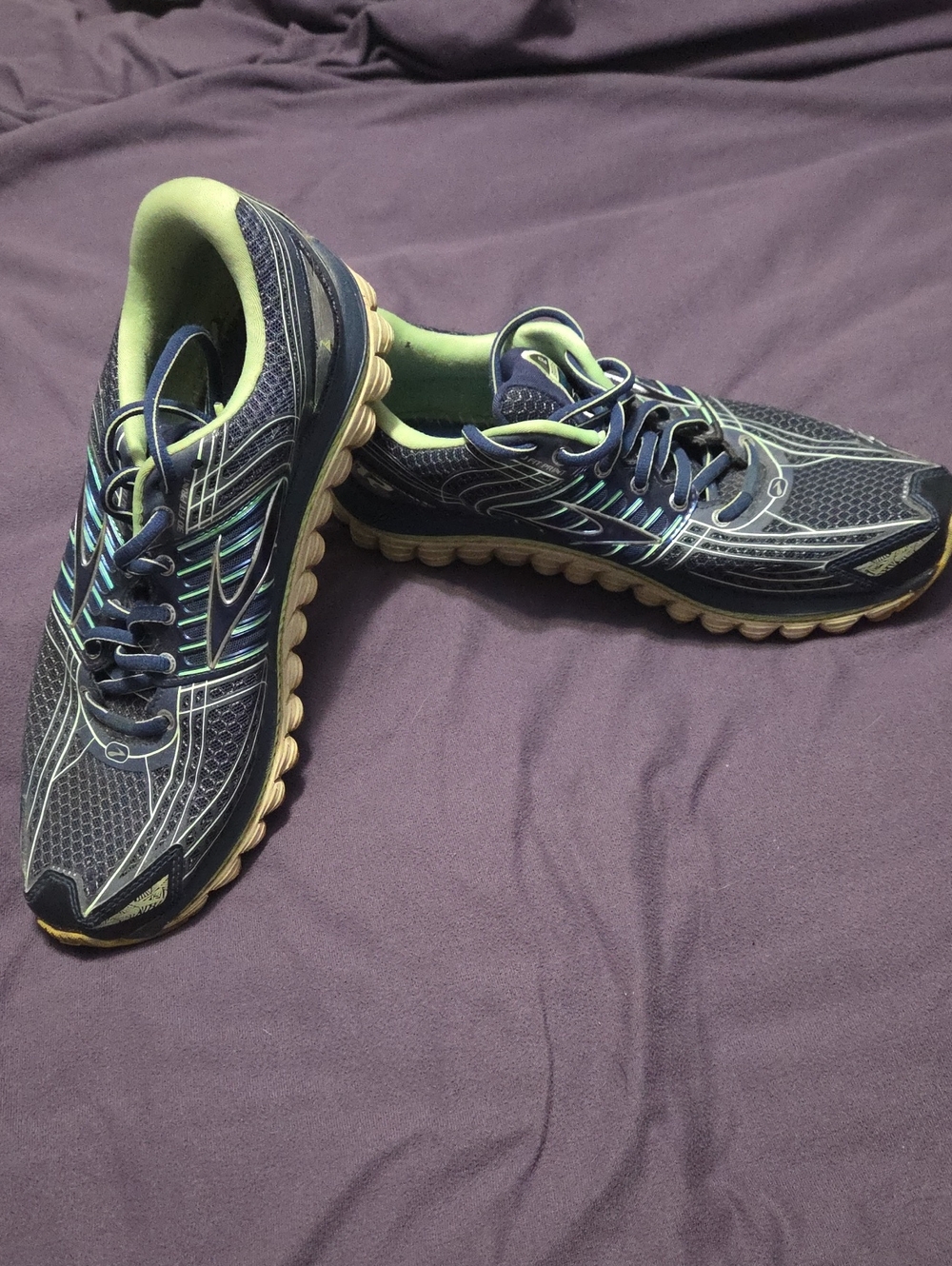 Brooks Navy and Lime Green Men's Athletic Running Shoes